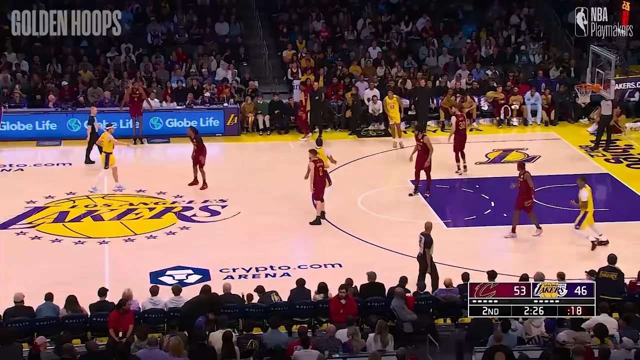 快船狂砍引发争议分，湖人迎来新赛季高光！的简单介绍